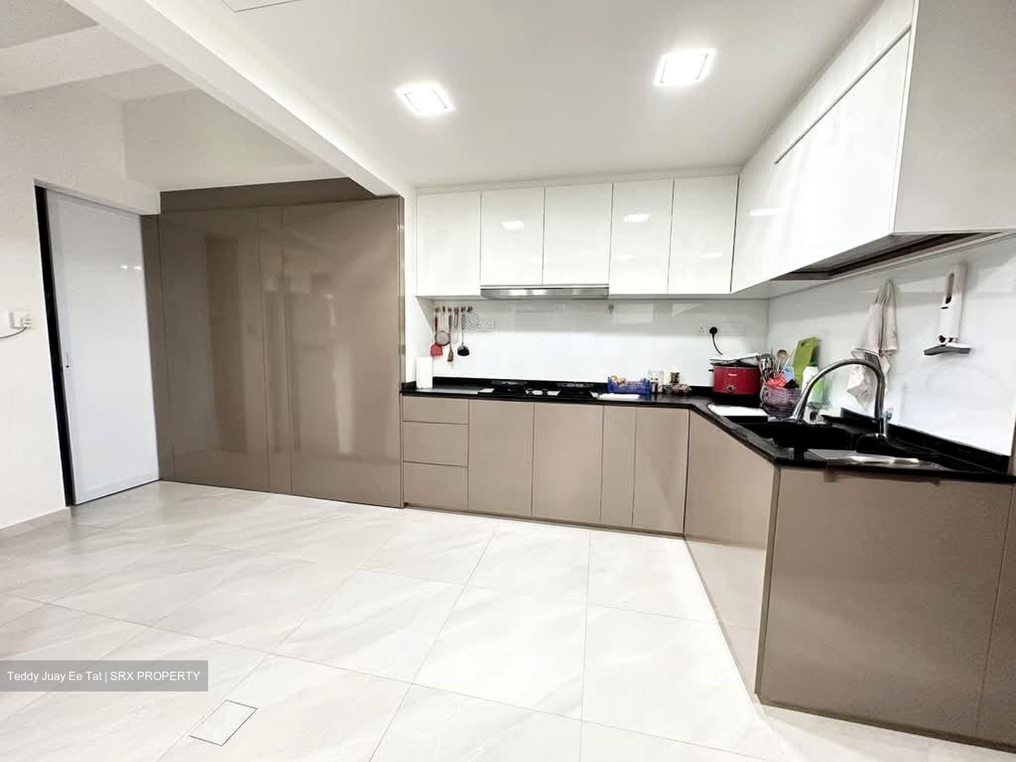 Signature Park (D21), Condominium #560810471